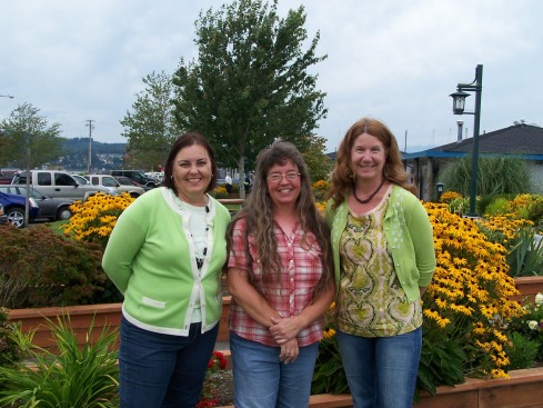 Us girls !  L - r Carol, Pam and Susan